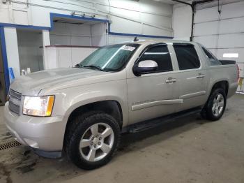  Salvage Chevrolet Avalanche