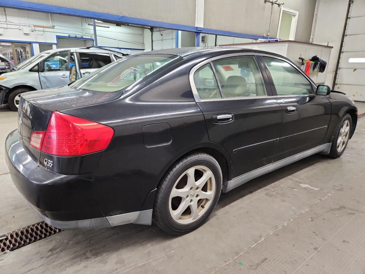 INFINITI G35 Image 8