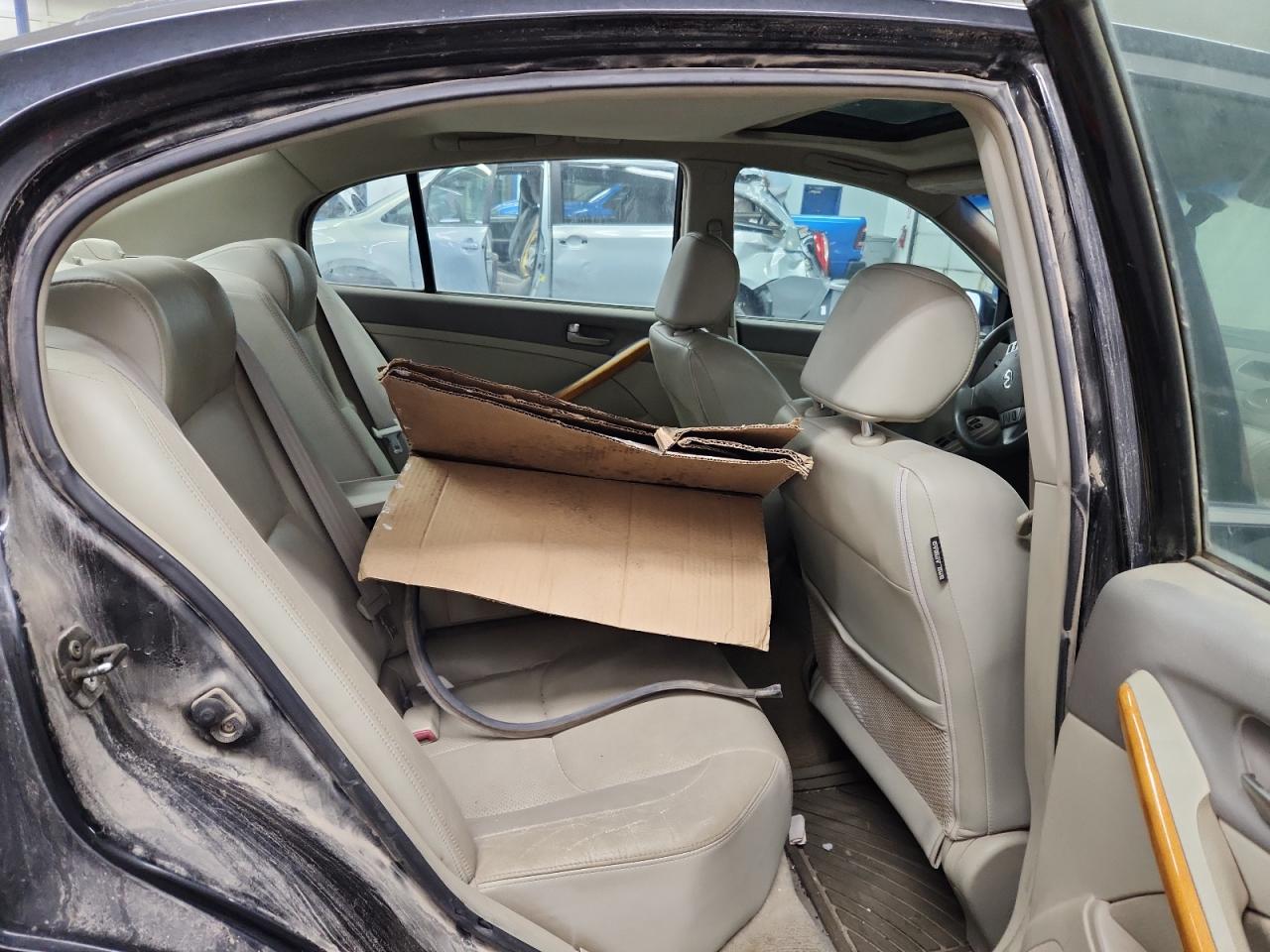 INFINITI G35 Image 12