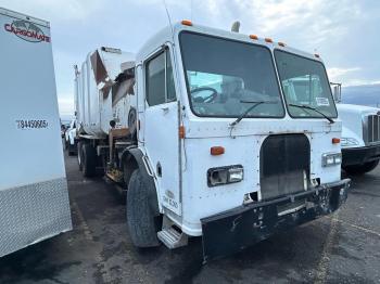  Salvage Peterbilt Tractor 320