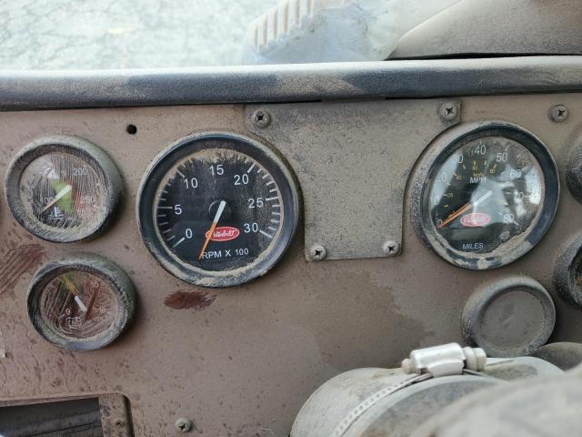 Peterbilt 320 Image 5