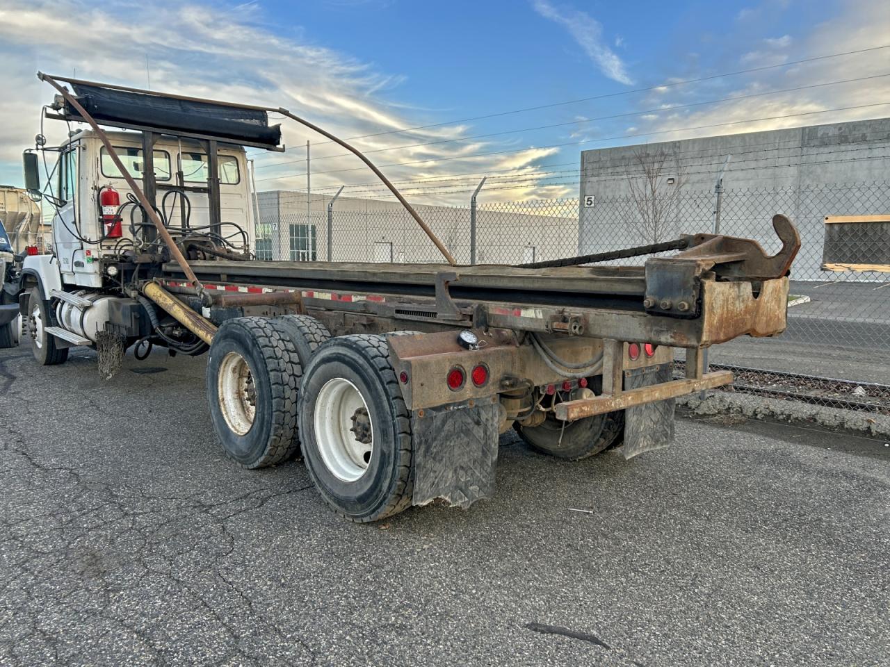 Freightliner Convention Flc112 Image 10