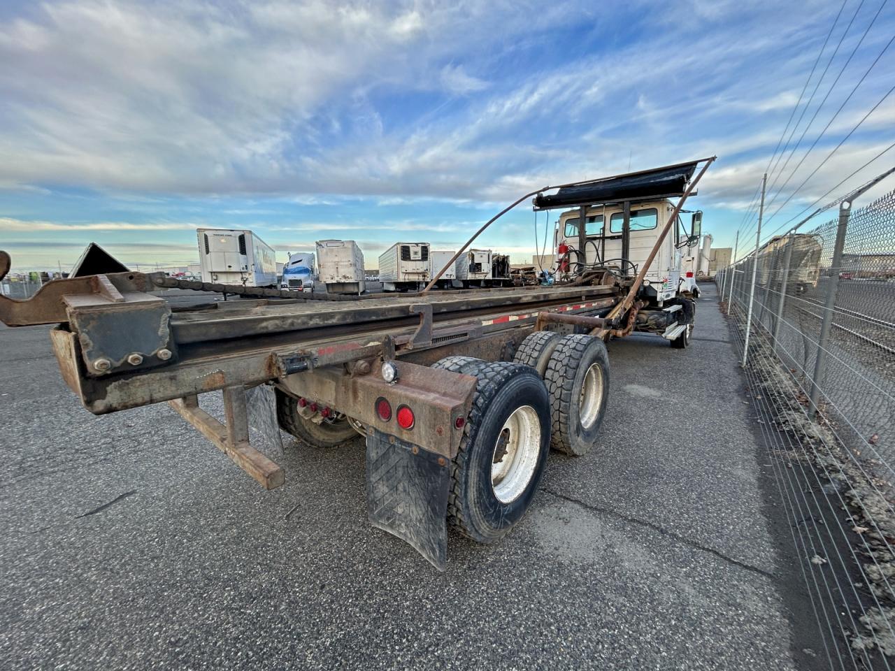 Freightliner Convention Flc112 Image 5