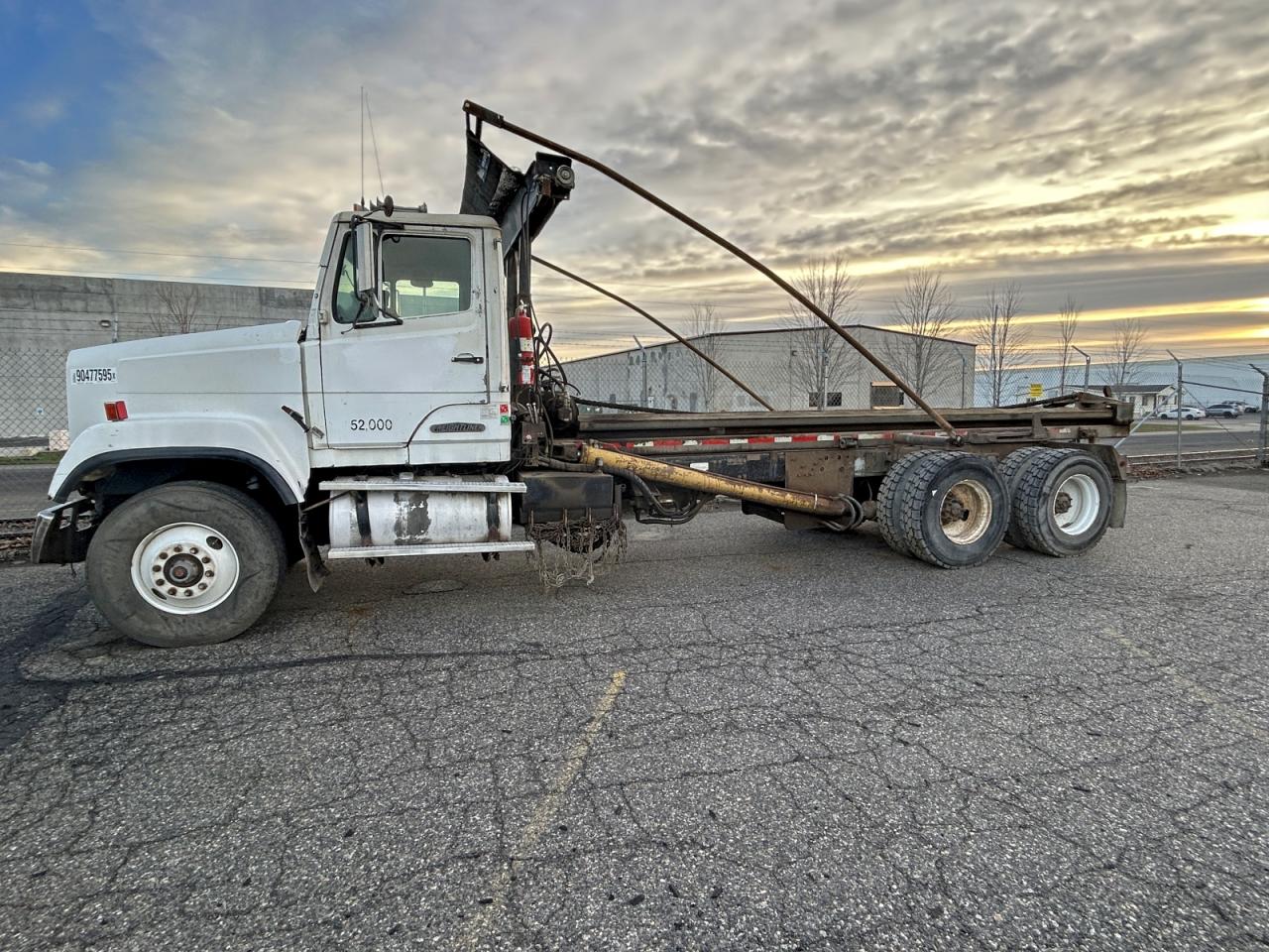 Freightliner Convention Flc112 Image 8