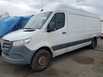  Salvage Mercedes-Benz Sprinter
