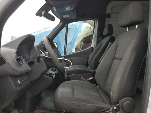 Mercedes-Benz Sprinter 2500 Image 12