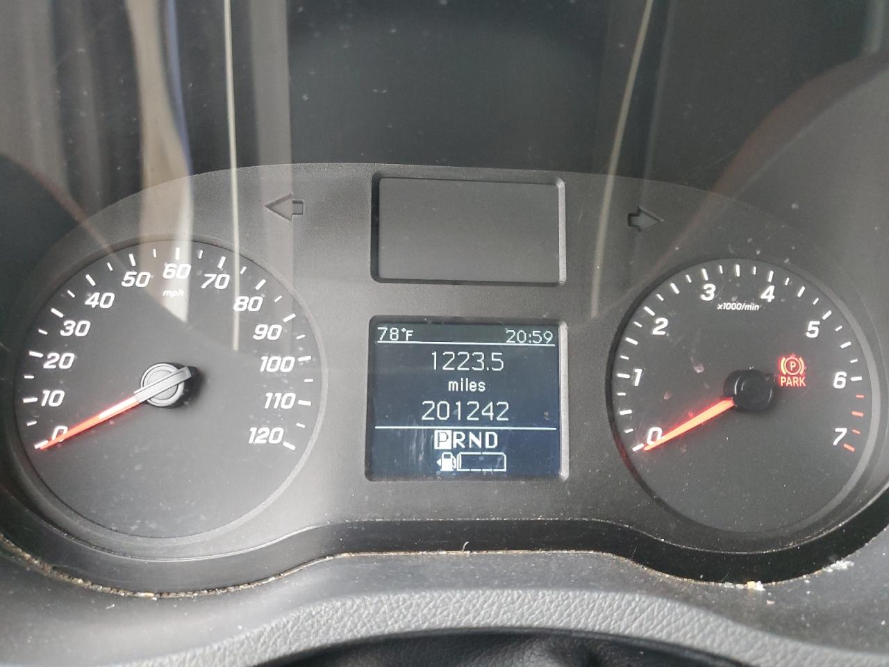 Mercedes-Benz Sprinter 2500 Image 6