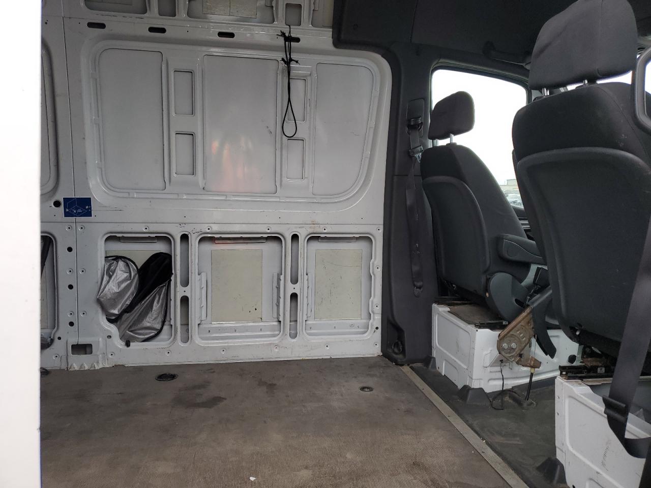 Mercedes-Benz Sprinter 2500 Image 11