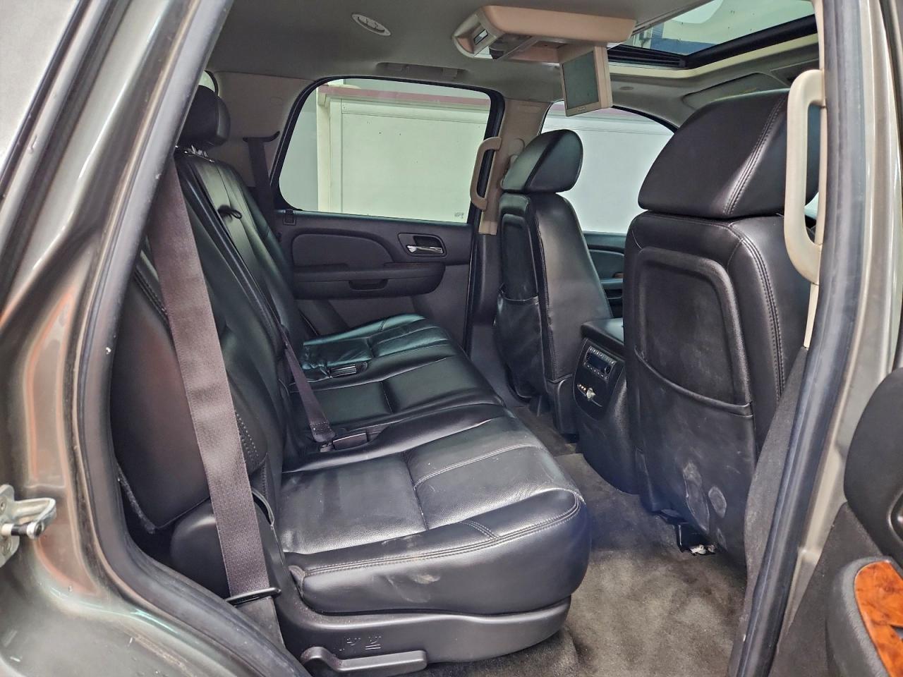 Chevrolet Tahoe K1500 Image 14