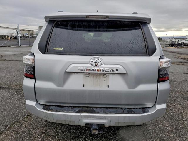 Toyota 4Runner Sr5/sr5 Premium Image 2