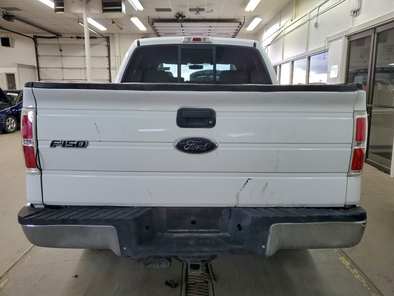 Ford F-150 Supercrew Image 12